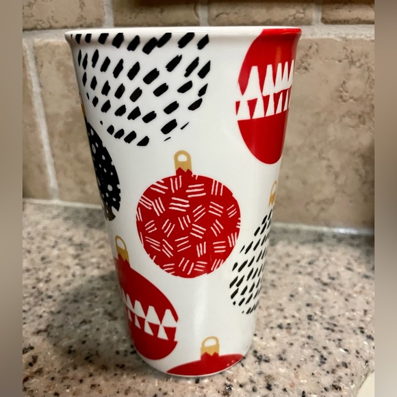 Starbucks 2016 Christmas Ornaments Holiday 16 oz red, black & white coffee mug - Picture 3 of 6